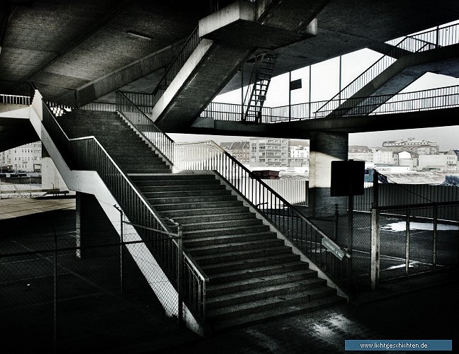 photo monochrom treppe themen schwarz weiss 