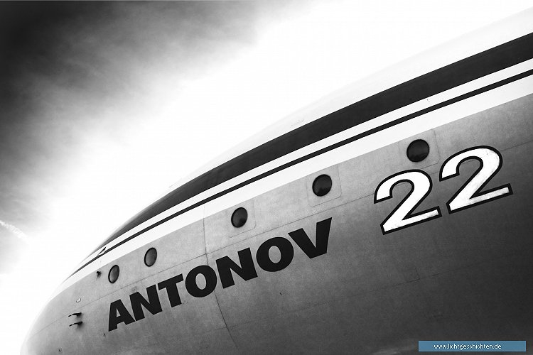 photo 22 antonov monochrom wallpaper themen Antonow AN-22 schwarz weiss 
