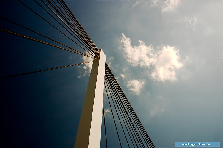 photo blau brücke mannheim stahlseile wallpaper wolken urban 